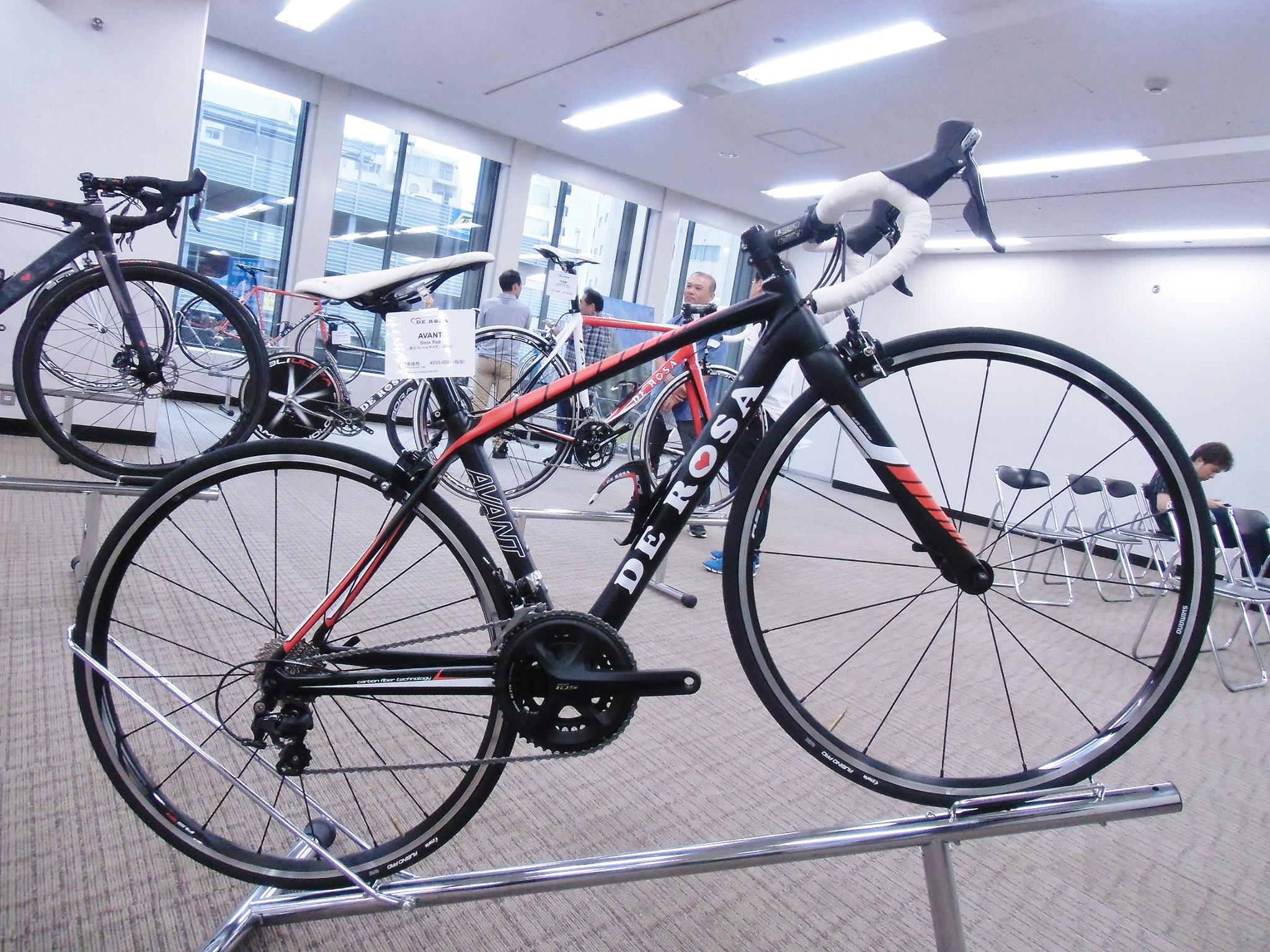 15年de Rosa展示会に行ってきました 完成車編 自転車販売 広島県福山市 ロードバイク マウンテンバイク Bicycleshop Fine ファイン 15年de Rosa展示会に行ってきました 完成車編 自転車販売 広島県福山市 ロードバイク マウンテンバイク Bicycleshop Fine ファイン