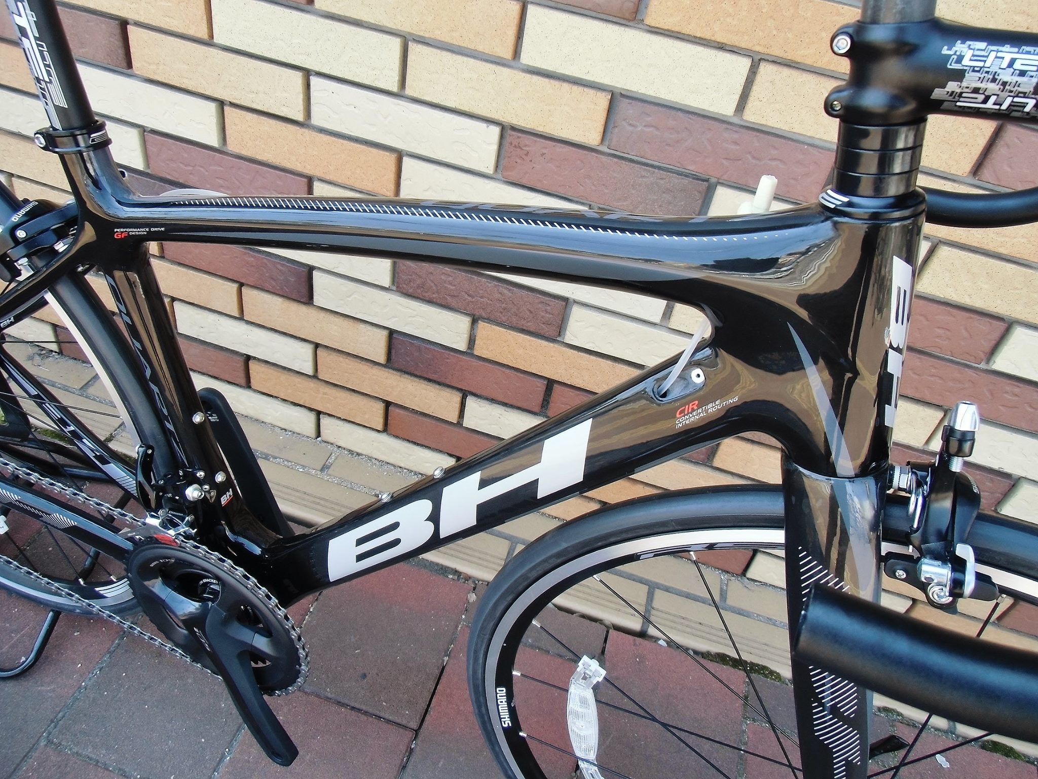 スペインメーカー Bh 入荷しました 自転車販売 広島県福山市 ロードバイク マウンテンバイク Bicycleshop Fine ファイン スペインメーカー Bh 入荷しました 自転車販売 広島県福山市 ロードバイク マウンテンバイク Bicycleshop Fine ファイン
