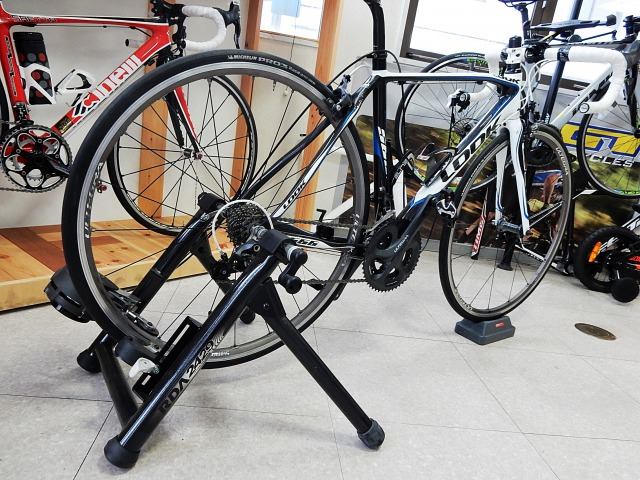 梅雨で走れない時はローラー台が大活躍 自転車販売 広島県福山市 ロードバイク マウンテンバイク Bicycleshop Fine ファイン 梅雨で走れない時はローラー台が大活躍 自転車販売 広島県福山市 ロードバイク マウンテンバイク Bicycleshop Fine ファイン