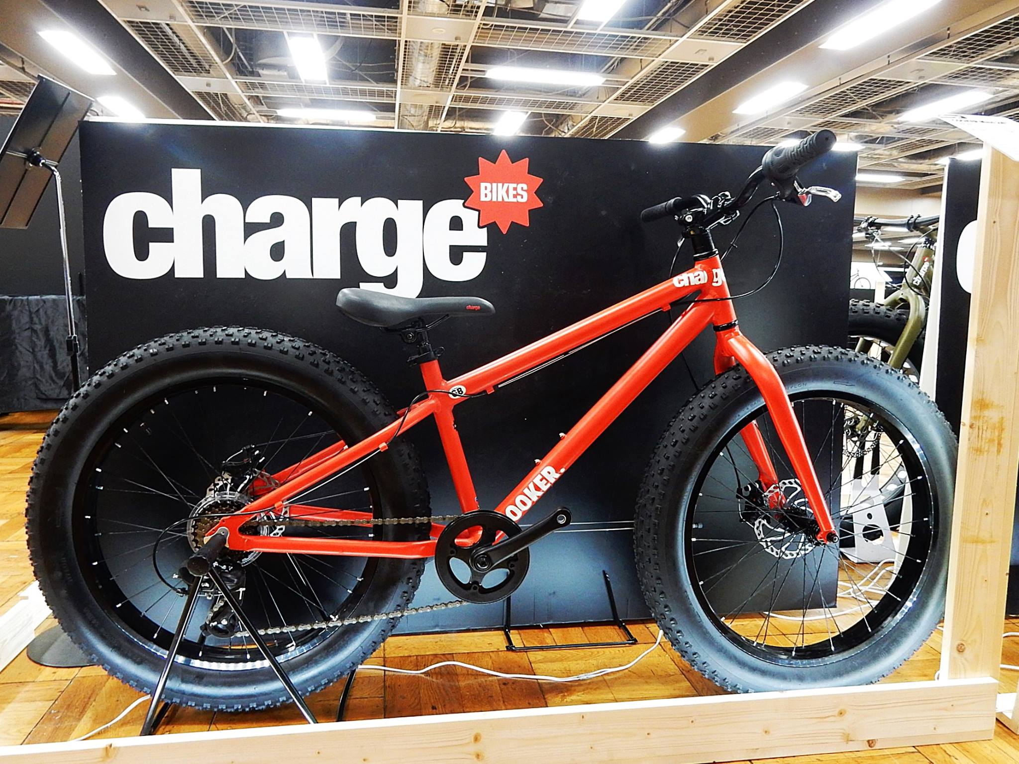 送料込・まとめ買い チャージバイクスCHARGE BIKES COOKER MAXI24 7s