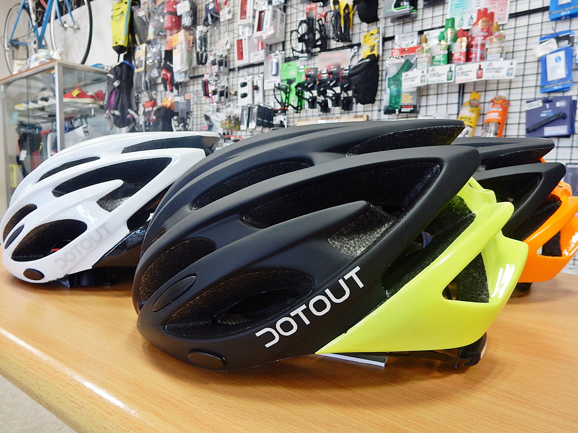 DOTOUT(ドットアウト)ヘルメット入荷しました♪ | 自転車販売 | 広島県